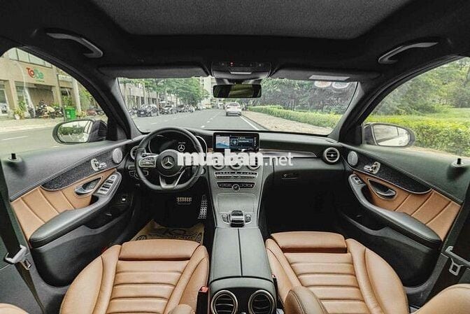 Mercedes Benz C Class 2021 C 300 AMG - 24000 km