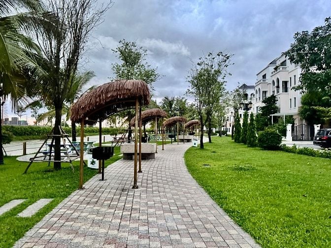 Bán BT ,210m , 2 Vinhome OCP 2, Căn Góc Đơn Lập, Nhìn Sông, VườnHoa