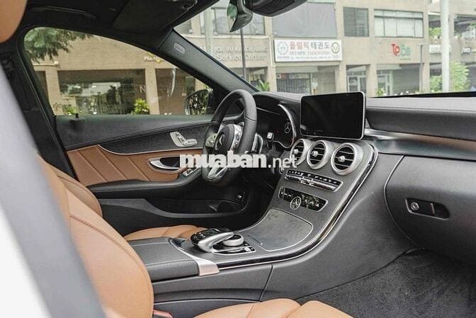 Mercedes Benz C Class 2021 C 300 AMG - 24000 km