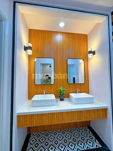 Còn 1 căn 2 tỷ 460, đường Lê Văn Duyệt, 2 lầu, 65m2, SHR.