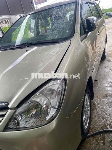 Toyota Innova 2009 G - 28000 km