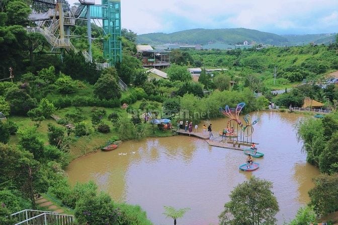 Cần bán 1 khu du lịch tại Đà Lạt