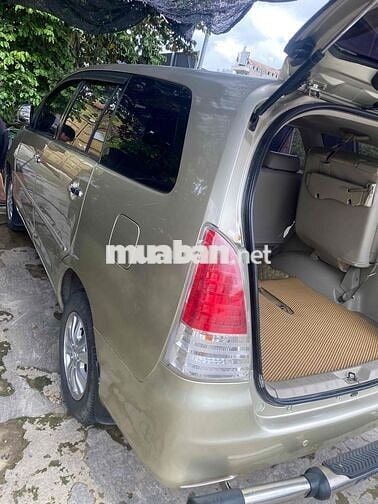 Toyota Innova 2009 G - 28000 km