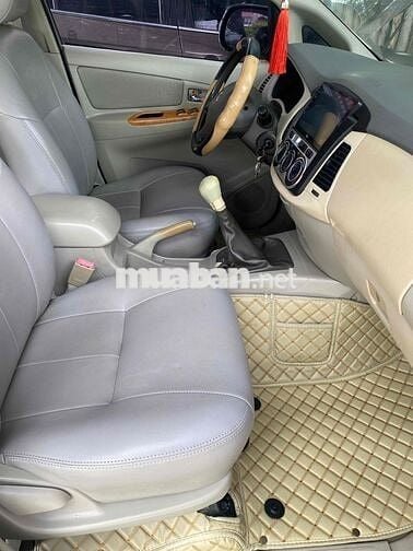 Toyota Innova 2009 G - 28000 km