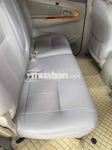 Toyota Innova 2009 G - 28000 km