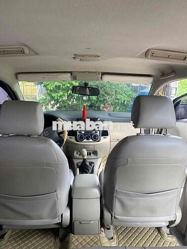 Toyota Innova 2009 G - 28000 km