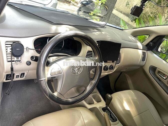 Toyota Innova 2013 2.0G - 170000 km
