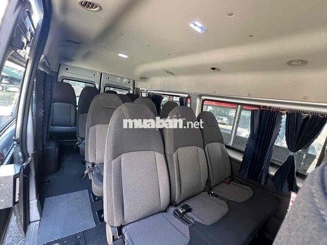 FORD TRANSIT 16 CHỖ – ĐỜI 2023 – XE GIA ĐÌNH
