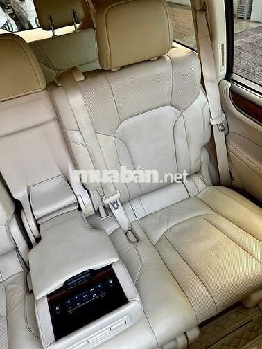 Lexus LX570 Trung Đông 2016