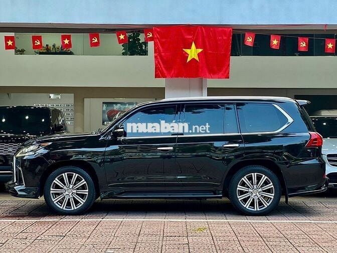 Lexus LX570 Trung Đông 2016