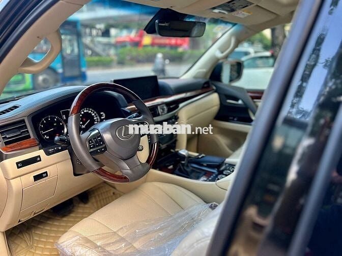 Lexus LX570 Trung Đông 2016