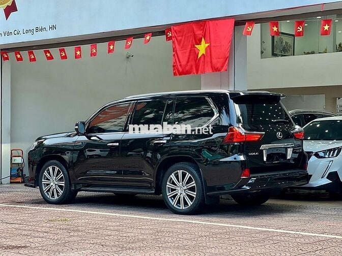 Lexus LX570 Trung Đông 2016
