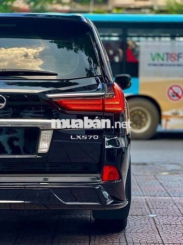 Lexus LX570 Trung Đông 2016