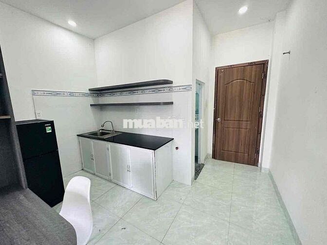Cho Thuê Phòng Bình Thạnh gần Ngã Tư Hàng Xanh, Full Nội Thất, Cửa sổ