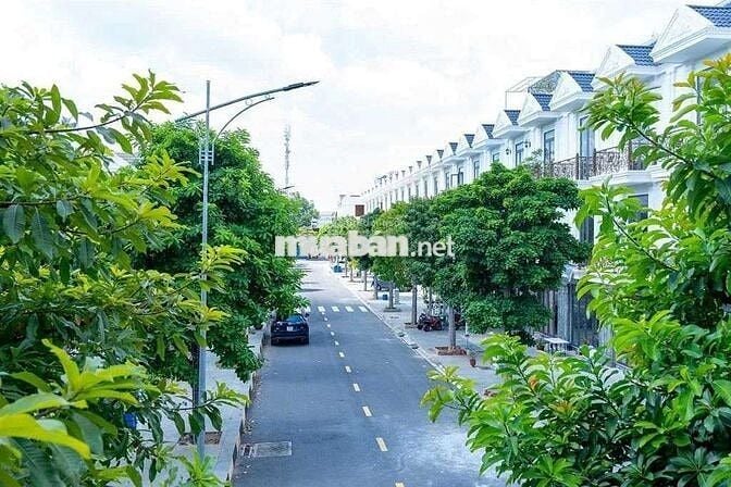 Trả Truớc 3,5tỷ có ngay biệt thự kiền kề full nội thất cao cấp