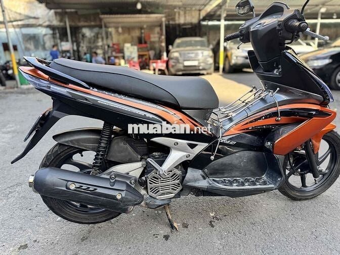 AB 2010 up 2011 thái bstp máy zin cam -đen mới 90%