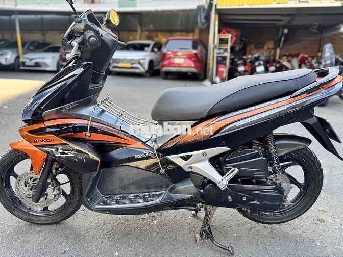 AB 2010 up 2011 thái bstp máy zin cam -đen mới 90%