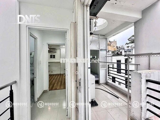 Cho thuê gấp căn hộ giá siêu rẻ vị trí trung tâm quận 3 liền kề quận 1