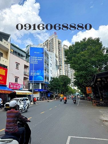 BÁN NHÀ MẶT TIỀN : 240 CAO THẮNG - P. 12 - Q. 10 - TPHCM.
