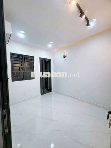 Nhà Mới 2 Tầng Quận 11 Ông Ích Khiêm 4m×6m Sát Bên Đầm Sen