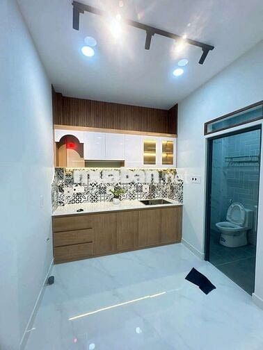 Nhà Mới 2 Tầng Quận 11 Ông Ích Khiêm 4m×6m Sát Bên Đầm Sen