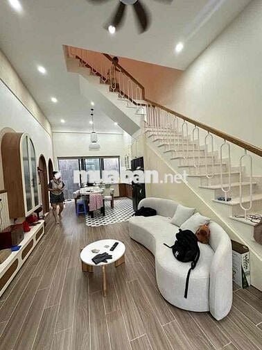 Bán nhà mới xây ngay Cây Keo Tam Phú 93m2 full thổ cư 8.9TỶ TL