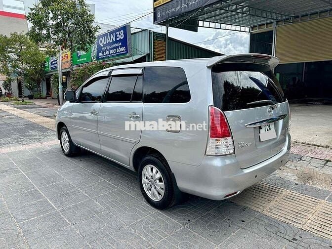 Toyota Innova 2009 G - 140000 km