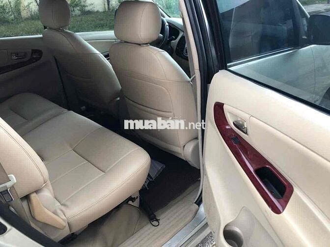 Toyota Innova 2006 G - 188 km