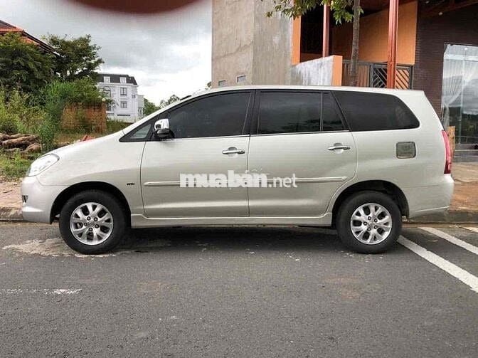 Toyota Innova 2006 G - 188 km
