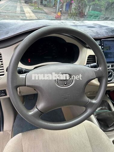 Toyota Innova 2009 G - 140000 km