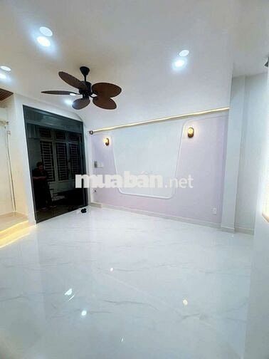 Nhà Mới 2 Tầng Quận 11 Ông Ích Khiêm 4m×6m Sát Bên Đầm Sen