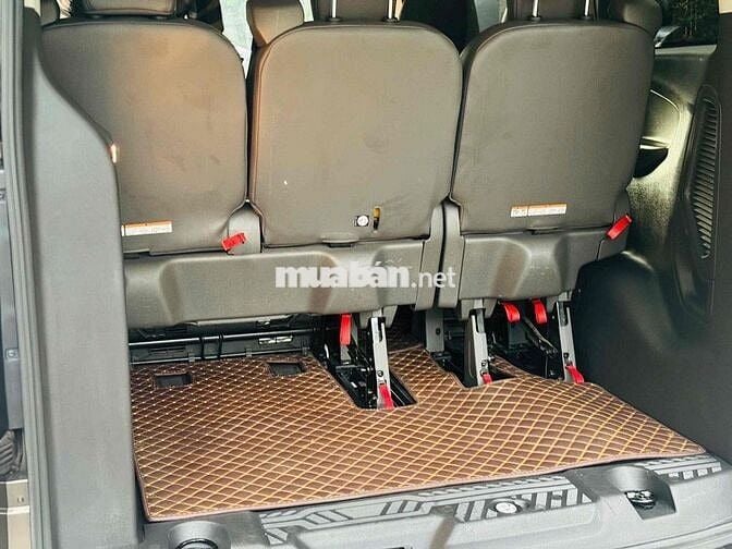 Ford Tourneo 2019 Titanium xe chất nguyên bản