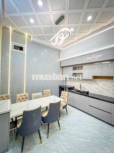 nhà bán hẽm xe hoi hoang quoc viet