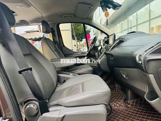 Ford Tourneo 2019 Titanium xe chất nguyên bản