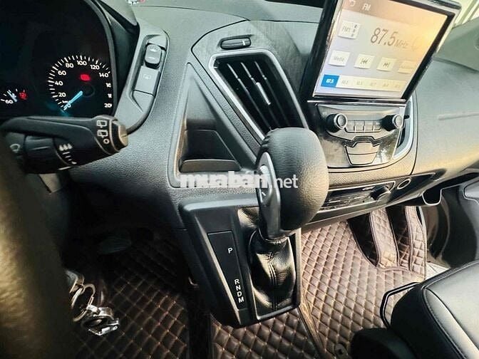 Ford Tourneo 2019 Titanium xe chất nguyên bản