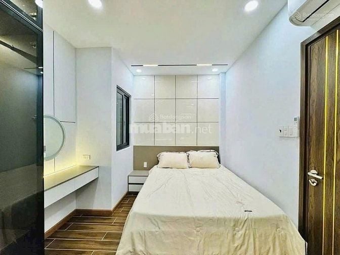 Phân khúc đầu tư dưới 3 tỷ. Nhà 63m2 hẻm oto ngay Q1 cho thuê 20tr/th