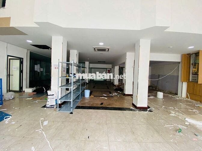 🏢 Cho thuê nhà Trần Quang Diệu, Q3 | DT 15x18m, trệt2lầu, giá 130tr 💼✨