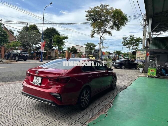 Kia Cerato 2019 2.0 AT Premium - 94000 km