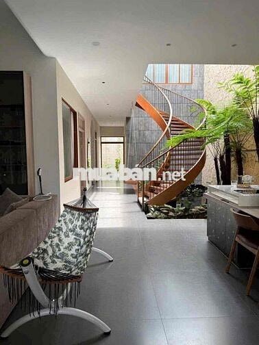 Siêu phẩm 270m2 đường 8m 5PN lớn ngay QL13 biệt thự xịn xò