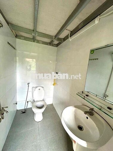 CHO THUÊ DUPLEX CỬA SỔ TRỜI NẰM NGAY TRUNG TÂM QUẬN 3