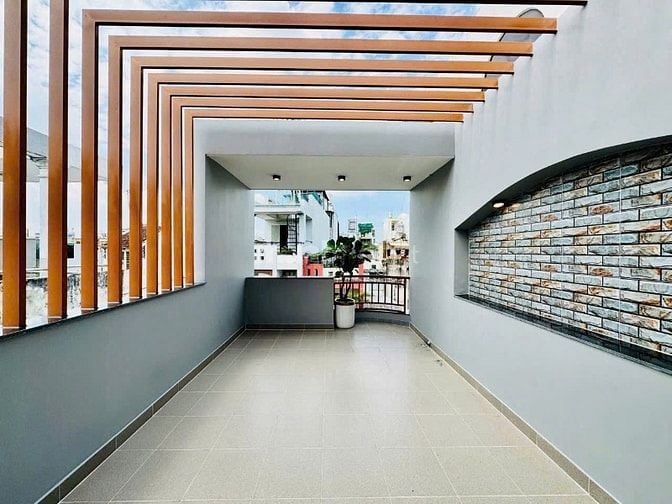 Nhà Nguyễn Gia Trí, Bình Thạnh 6tỷ890, Hoàn công đầy đủ, hẻm 10m, SHR