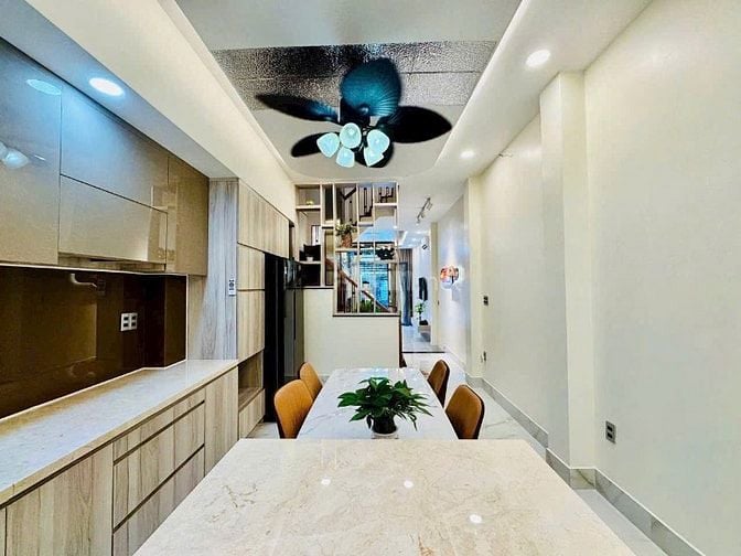 Nhà Nguyễn Gia Trí, Bình Thạnh 6tỷ890, Hoàn công đầy đủ, hẻm 10m, SHR
