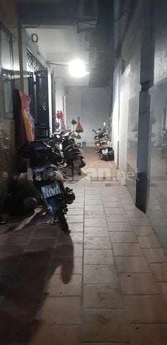 Chính chủ cho thuê nhà cấp 4 làm kho chứa hàng (Kết hợp với người ở. 