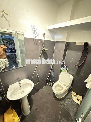 Cho thuê nhà nguyên căn có máy lạnh máy giặt