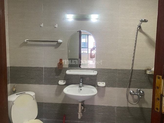 Chính chủ cho thuê CHCC 17T9 - Vào nhà ngay
