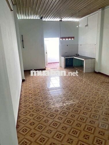 CẦN BÁN,ĐƯỜNG TRƯỚC NHÀ 10M -VỊ TRÍ CHỢ LẠC QUANG - 92m2 GIÁ TỐT