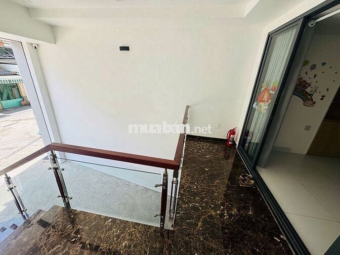 CHO THUÊ MẶT BẰNG TẦNG TRỆT KDC KIỀU ĐÀM GẦN HIM LAM Q7. FULL NỘI THẤT