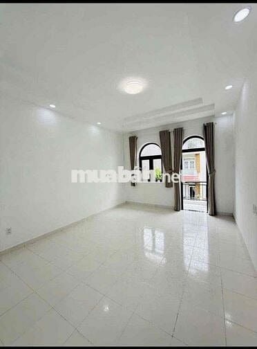 Nhà đường 21B gần chợ khu Tên Lửa 4mx 16m xây 4 lầu giá 19tr