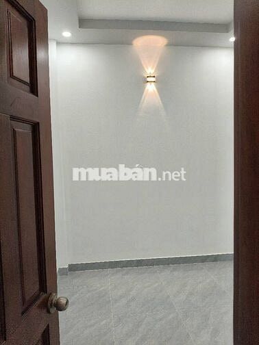LÔ GÓC 3 MẶT TIỀN - 2 TẦNG - 70M2 - TÔ KÝ - HXH THÔNG - VÀO Ở NGAY