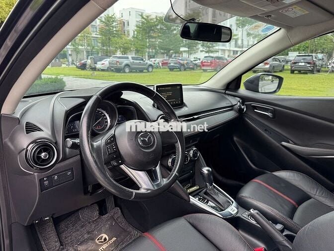 Mazda 2 2018 1.5 luxury tên tư nhân